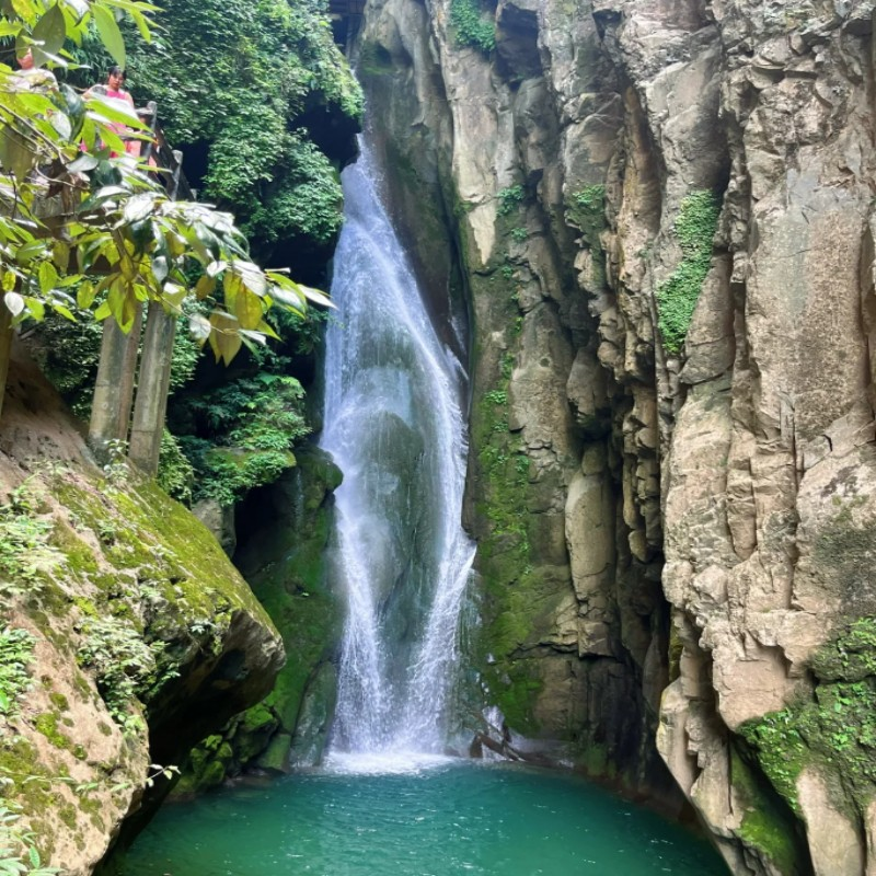 贵州六盘水尼珠河大峡谷北盘江大桥彝族小镇一日游 2-8人包车旅游