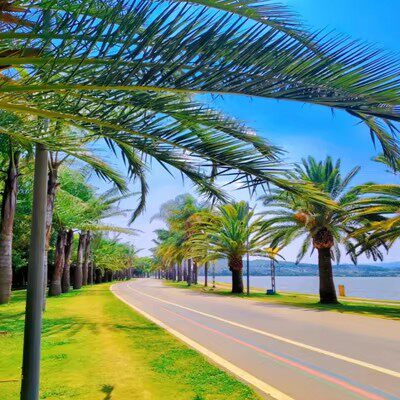 云南昆明至弥勒纯玩一日游2-8人团 东风韵红酒庄湖泉生态包车旅游