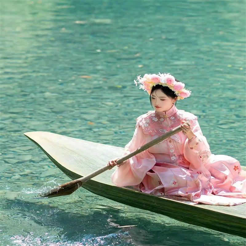 武汉恩施5日游黄鹤楼省博馆龟山晴川阁古琴台/屏山峡谷恩施大峡谷