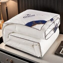 Five-Star Feather Velvet Quilt, Thickened and Warm, Winter Quilt, Spring and Autumn Quilt, Single/Double, Suitable for Student Dormitories, Universal Quilt Core