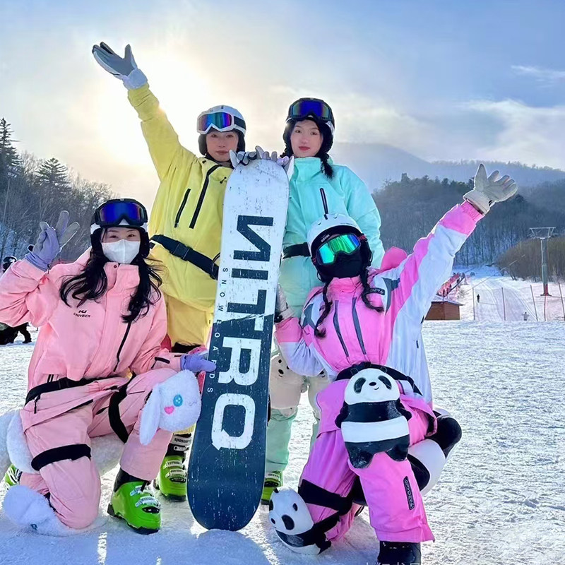 纯玩含机票 东北长白山旅游延吉二道白河长春朝鲜村5天4晚跟团游