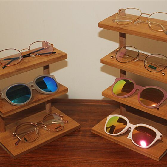 Boutique stairs glasses shop display props display shelf multi -layer bamboo and wood display shelf counter decorations fast fashion
