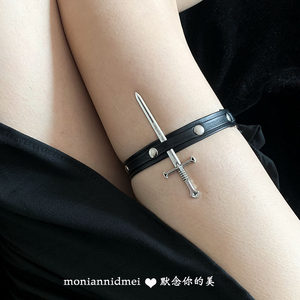 Sweet and hot girl super A dark punk JK personalized jumper rivet sexy sword sword gun pendant pendant original bed dancing leg ring
