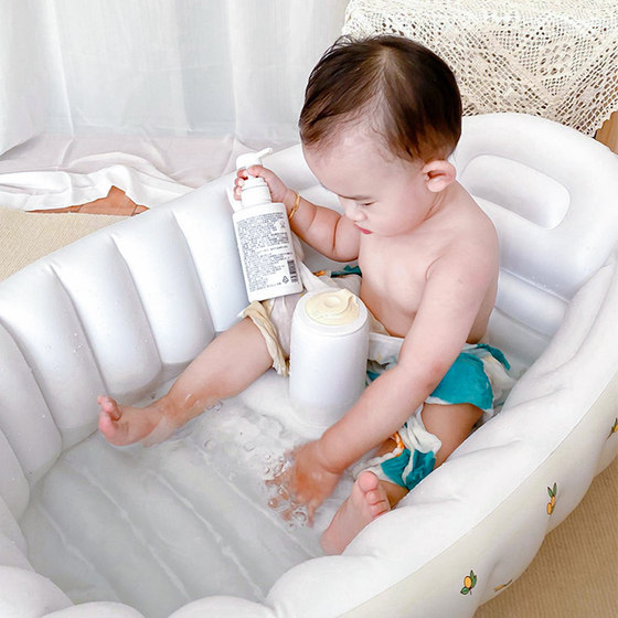 INS Hanfeng Folding baby inflatable bathtub.
