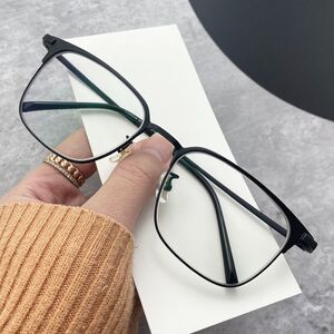 
Myopia glasses men's optical glasses can be equipped with prescription lenses pure titanium anti-blue light discoloration eye frame frame big face