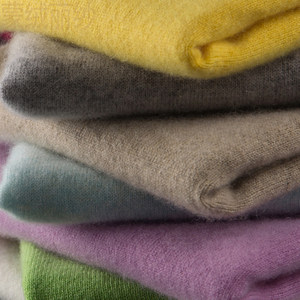 Spring and autumn low -necked sweater, female short slots thin shirt Korean version of the loose wild round neck sweater bottom knit sweater