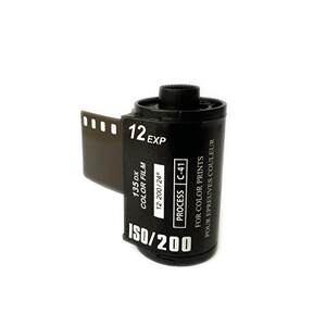 
12-frame film for 35MM cameras. Newbies use ISO400 sensitivity 135 color film in 2026.