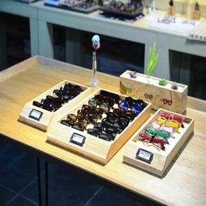Junchi Fashion Products New Solid Wood Glasses Store Display Props Combination New Glasses Jewelry Sunglasses Display Stand