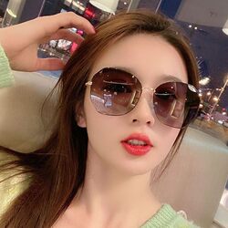 Gradient Color Sunglasses for Women 2024 Summer ins Driving Polarized Sunglasses Sun Protection Uv Protection New Trendy Style