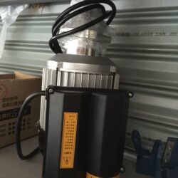 Woodworking Vertical Milling Automatic Feeding Machine, Four-Wheel Eight-Speed Multifunctional Woodworking Feeder, Special Woodworking Machinery for Engraving and Milling Machines