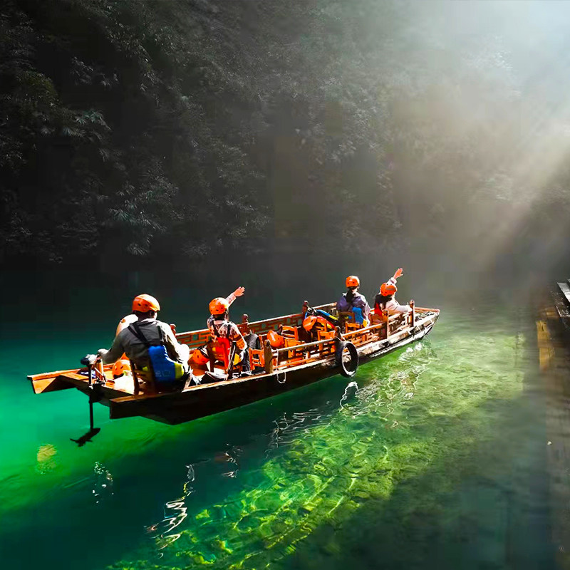 高端12人团恩施旅游3日游恩施大峡谷屏山峡谷大清江蝴蝶崖女儿城