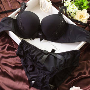 Luolisi Mysterious Black Bra Set Sexy Lace Underwear Girls Girls Students Small Breasts Push-Up Bra Thick Style