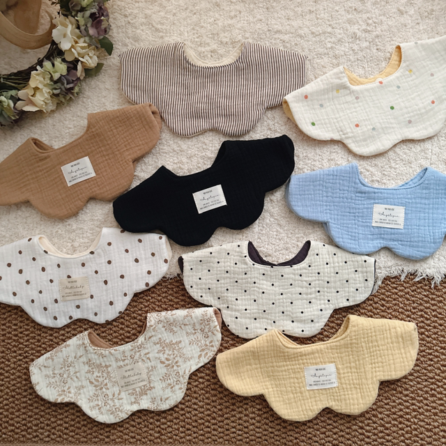 Pure cotton gauze petal baby saliva towel ins Korean style wave flower baby saliva towel 360 degree shape small