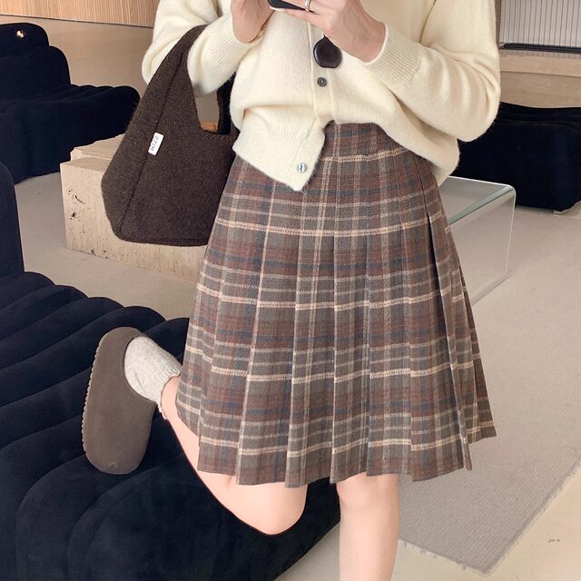 Large size retro plaid pleated high waist skirt autumn and winter fat mm A line slim mid skirt college style short skirt ins