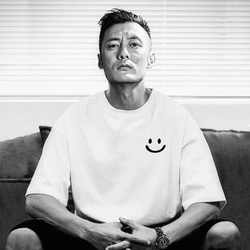 Kurishiki Isuke Trendy Summer Short-Sleeve T-Shirt for Men ins Heavy-Duty Smiley Face Print White Pure Cotton Couple's Top