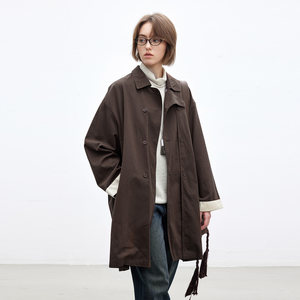 
Dotdrobe with many Tianshi cotton Japanese irregular placket double-breasted short windbreaker for women early autumn - two colors