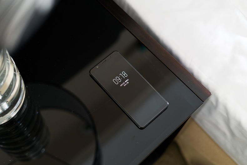 容下全世界，全面屏手机盘点