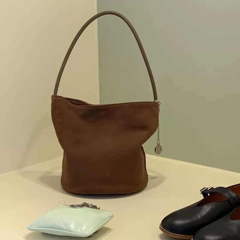 minitmute tobo bag（minitmute TOBO BAG NUBUCK CARAMEL）