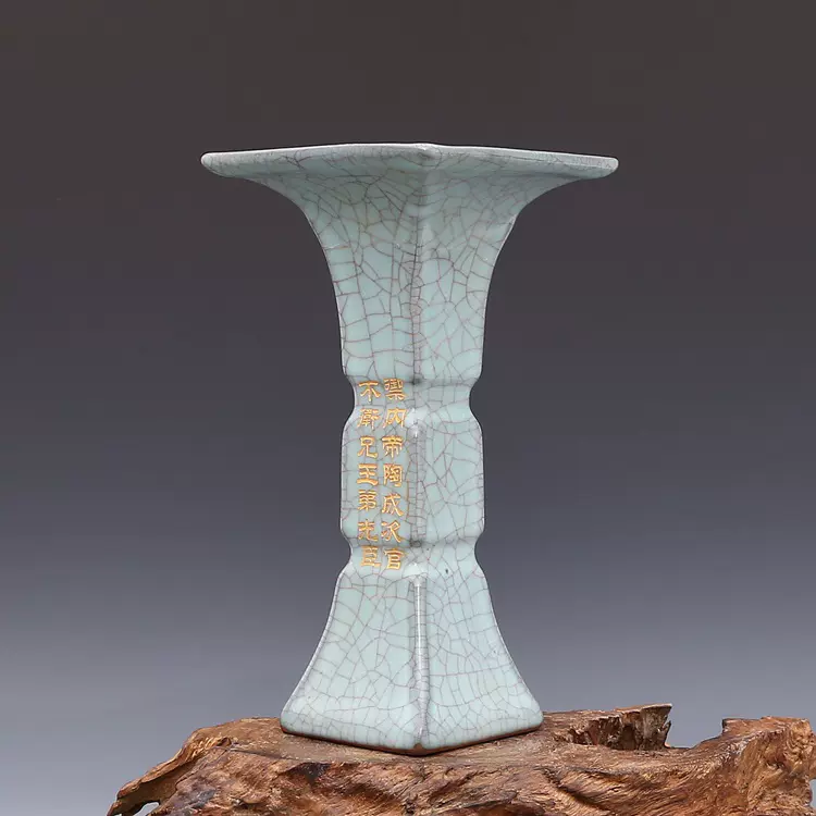 中国古玩 宋時代 哥窯 金糸鉄線 八方貫耳瓶 宋代哥窑瓷器：