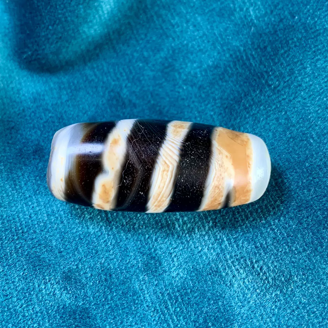 上肯護摩火供天珠‼️西蔵老礦手工伝承護摩火供双虎牙天珠 上肯護摩火供天珠‼️西蔵老礦手工伝承護摩火供