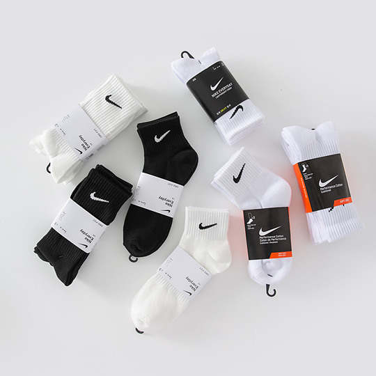 medium size socks nike