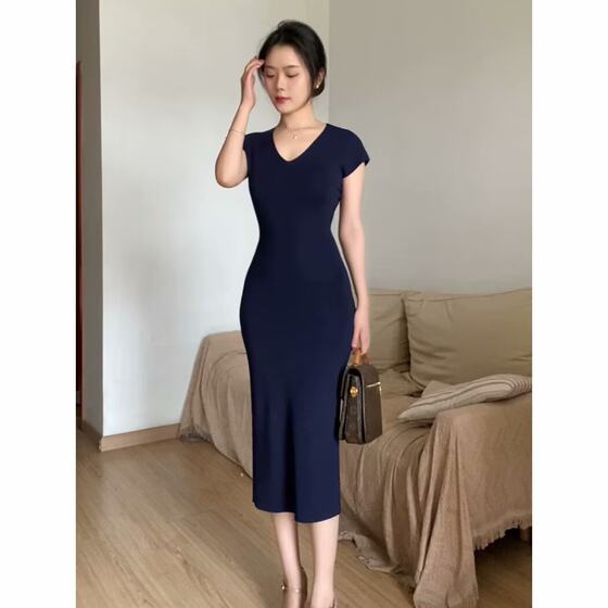 
Ice-sensing navy blue short-sleeved knitted skirt slim dress French temperament high-end v-neck hip-cover skirt mid-length skirt