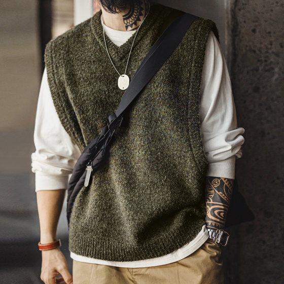 
Madden Workwear American Retro Knitted V-neck Vest Velvet Vest Layered Pullover Warm Sleeveless Waistcoat Men's Autumn