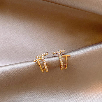 
Light luxury, high-end and elegant earrings