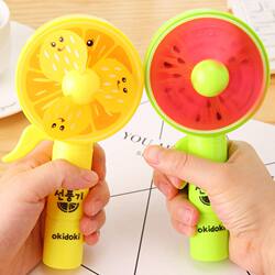 Summer Kidsren's Enrollment Promotion Small Gifts Kindergarten Mini Creative Fan Portable Small Fan for Primary and Secondary School Students