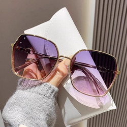 Sunglasses for Women, Slimming Effect, 2026 New Model, High-End Polarized Sunglasses, Uv Protection, Special for Driving, Suitable for Round Faces, for Taking Photos