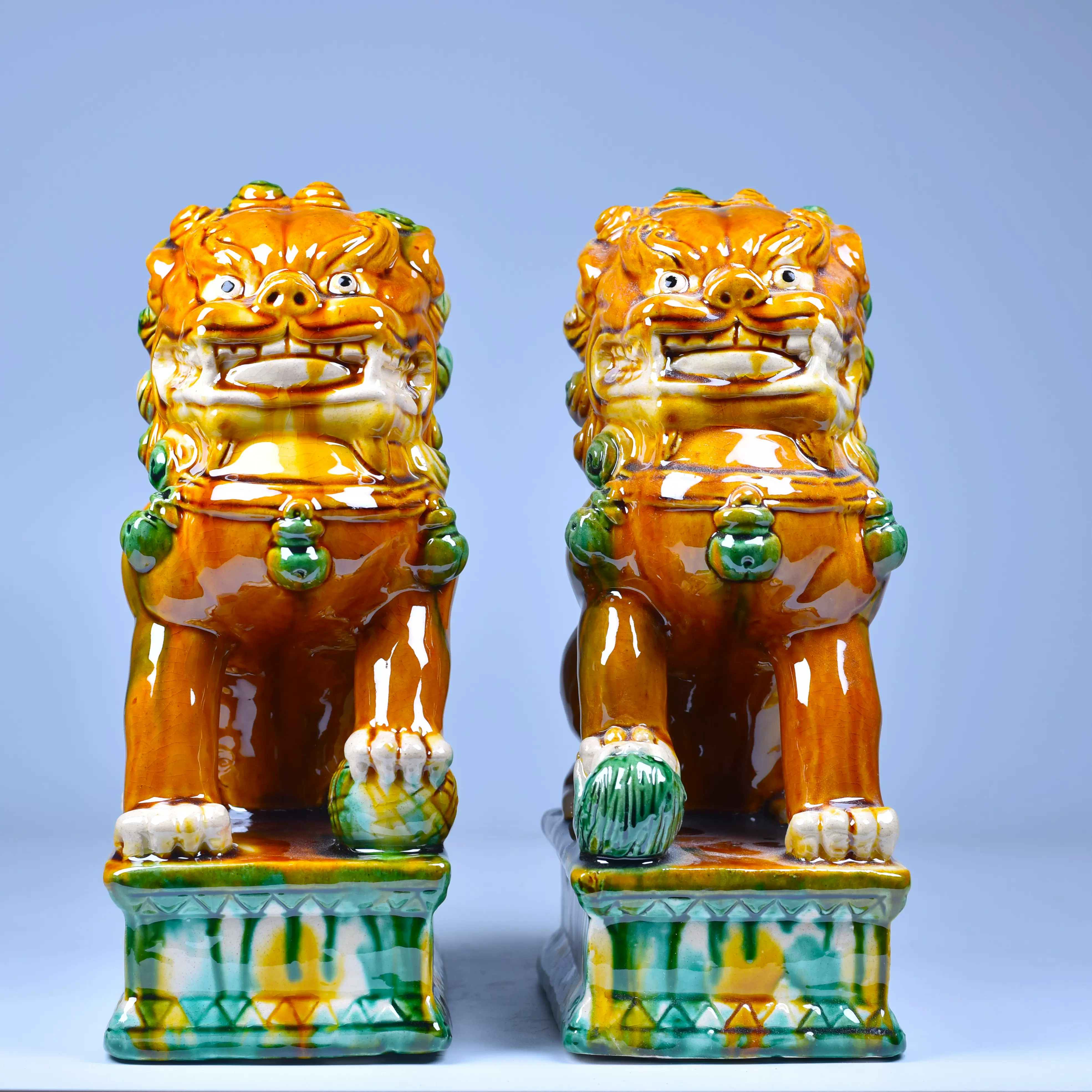 唐三彩陶瓷狮子一对摆件招财镇宅狮子看门大门口风水