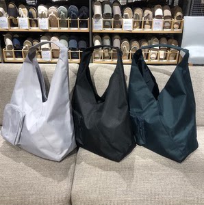 
Muji Japanese style large shoulder bag solid color black crossbody bag shoulder bag women's men's lightweight triangle bag women's