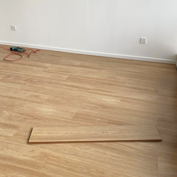 12mm Laminated Wood Flooring Household Environmentally Friendly Wear-Resistant Office Workwear Gray Wood Color Clothing Store Hangzhou