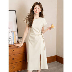 Jeanswest's Stunning Spring/Summer Dress for Petite Women, French-Style Waist-Cinching with Tie and Slit Design, Elegant Long Dress