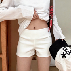White Sports Shorts for Women, Summer 2026 New Style, Slimming, Casual A-Line Hip-Hugging Hot Pants, Tight Yoga Pants