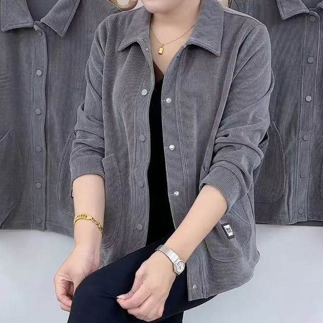 Middle-aged mother wears high-end corduroy jacket 2025 autumn new fashion polo collar double-pack shirt top for women