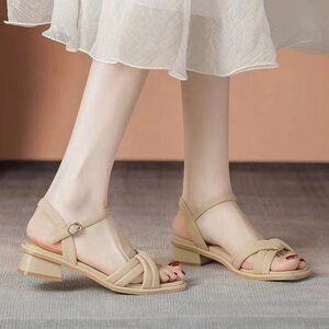 
2026 new summer style French style buckle strap sandals for women to wear with skirts, soft sole thick heel Roman fashion sandals