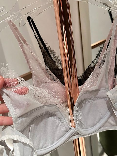 Luxury cabinet 22k yen lace mulberry silk bra gather soft steel ring comfortable to collect the secondary milk cotton thin cup