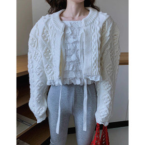 
Korean chic autumn French design three-dimensional jacquard splicing lace long sleeve knitted sweater cardigan jacket for women