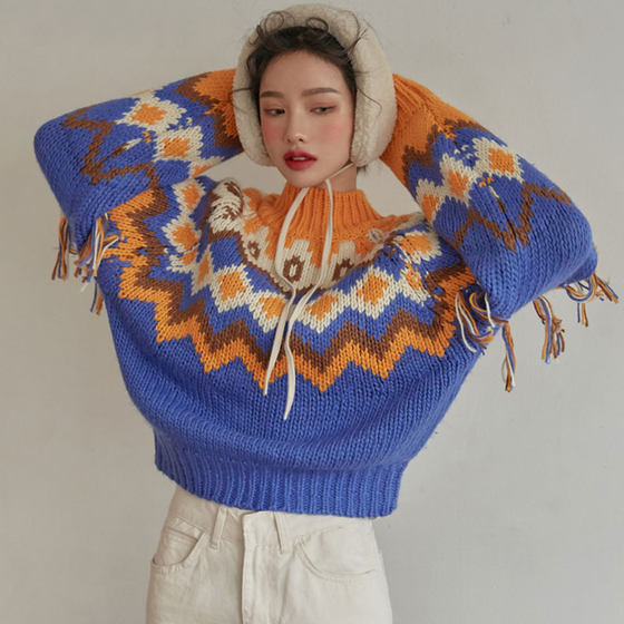 Korean chic autumn and winter retro temperament round neck contrast color embellishment tassel fur design long sleeve sweater sweater
