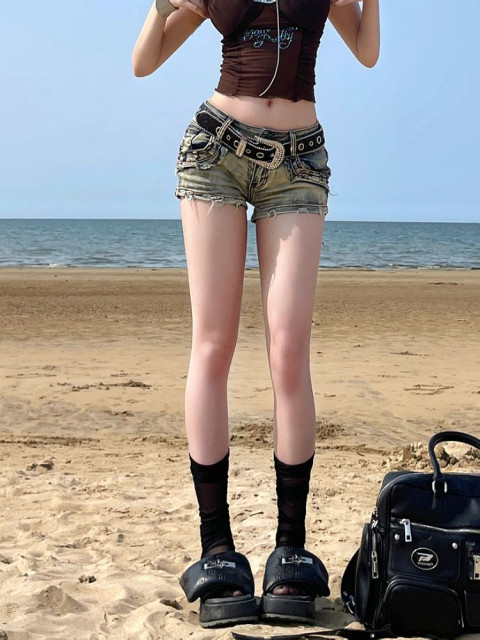 American style Y2K retro hot girl low -waist denim shorts female summer new slimming thin A -line hip hot pants tide