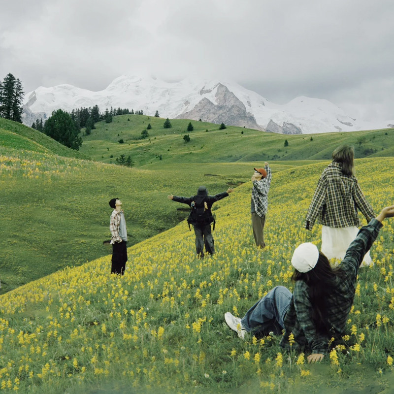 轻马旅行2-4人成都川西玉科草原四姑娘山纯玩5天4晚跟团游坦克车