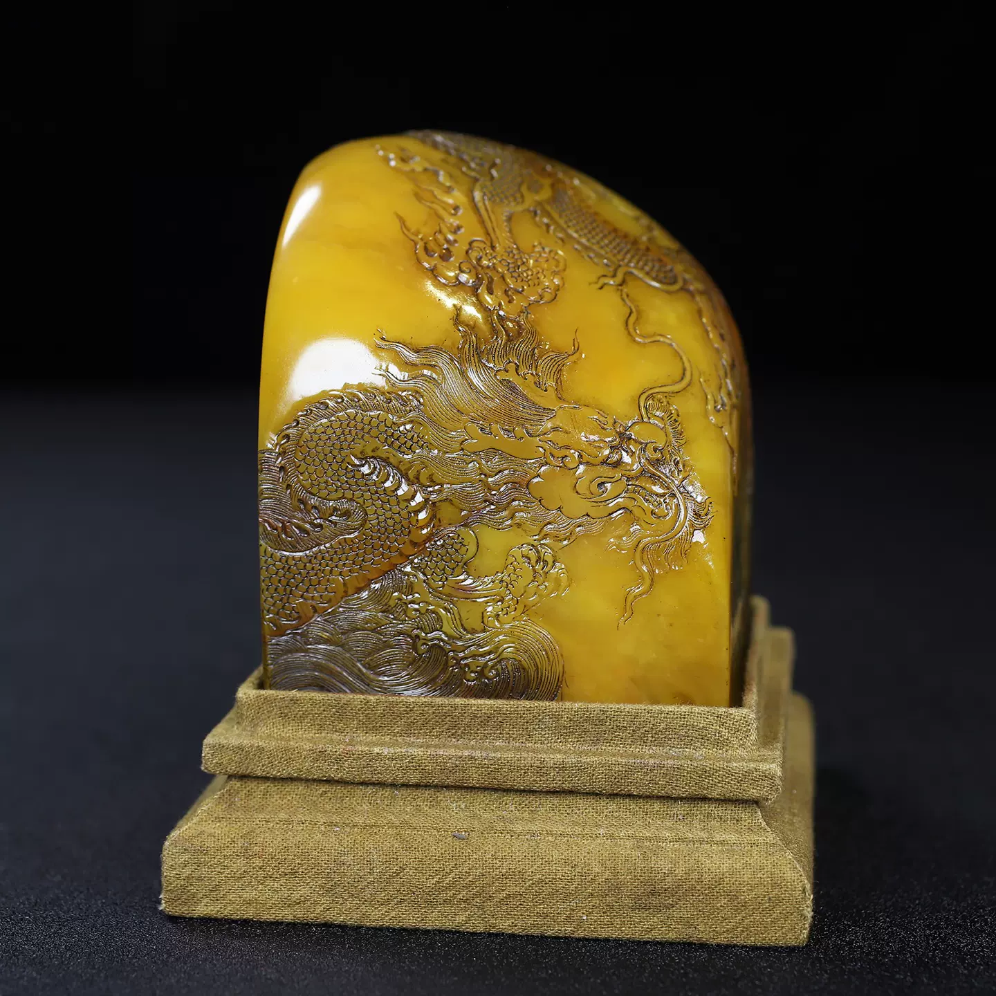 寿山石田黄石摆件原石原色纯手工雕刻血丝纹明显篆刻家【石卿】作