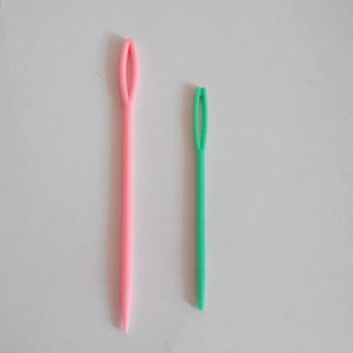 Маленькая швейная игла