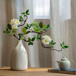 Simulated green plants and begonia flowers for desktop decoration