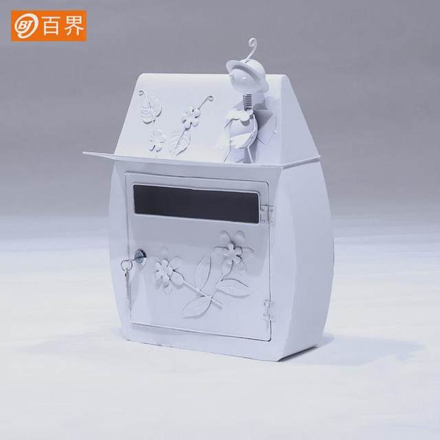 
Mailbox world, iron art mailbox, metal wall-mounted mailbox, retro handmade creative home and gardening crafts manufacturer