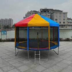 Colorful stalls, large round tents, household ceilings, children's and adult bounce shades, outdoor trampolines.