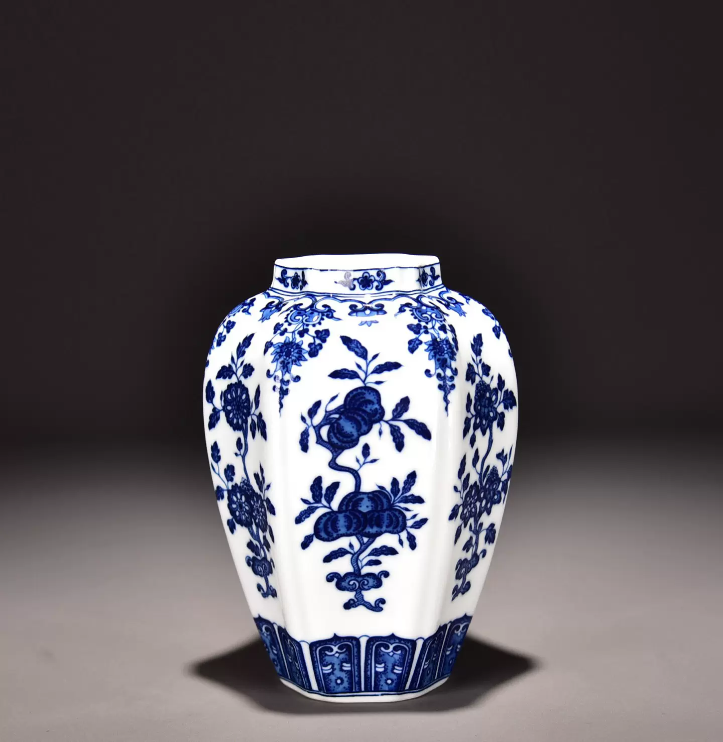 旧藏清雍正青花缠枝龙纹梅瓶！ 尺寸高20宽13