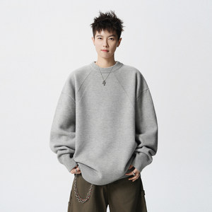 
Wukong is in stock American retro solid color round neck sweaters for men and women in autumn loose lazy style couple pullover sweaters