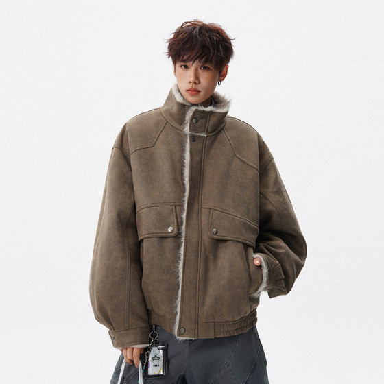 
Wukong has in stock trendy American fur all-in-one mountain carving cotton clothes for men, retro loose, warm and versatile cotton clothes for couples.